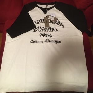 Dior two-tone tee-shirt with embroidered script. Black & white. Size 2XL.